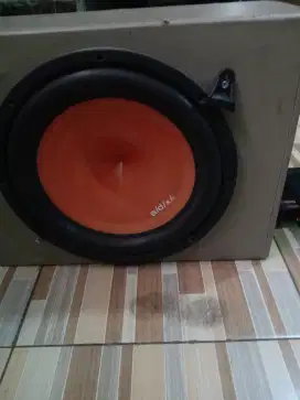 Subwoofer dan power mobil 4 chenel merk ADX