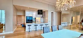 Jual Penthouse Kemang Village. Luas 322,5m2. 4BR. Private Lift. 7,5M