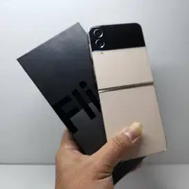 FULLSET LIKE NEW SAMSUNG GALAXY Z FLIP 4 5G 8/256 BEIGE FULLSET