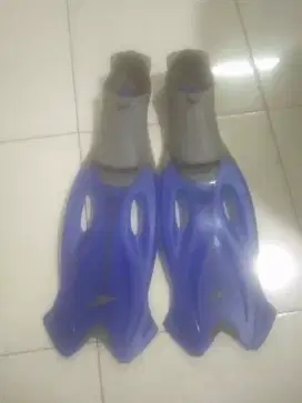Sepatu katak merk SPeedo no.43 - 44