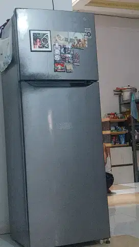 Service Ac,Mesin Cuci,Kulkas,Pompa Air dan Bongkar Pasang AC.