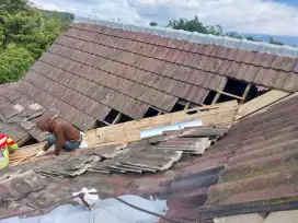 Jasa tukang perbaikan atap bocor dinding dak rembes talang air cat dll