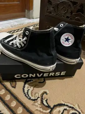 converse chuck taylor size 43