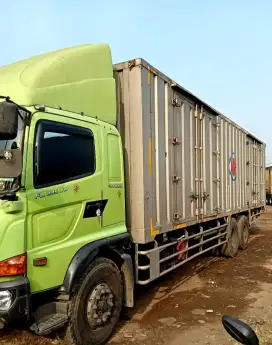Hino Lohan 500 FL 235 JW Tronton 6×2 Box Besi 9.8mtr Fullors Turbo