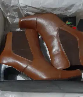Tove Leather Brown Boots