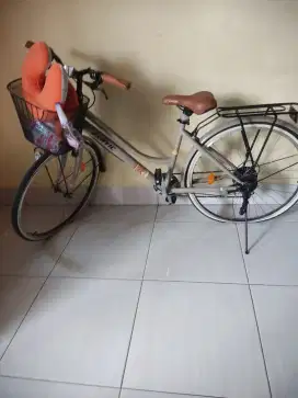 Sepeda exotic keranjang dewasa masih bagus mulus