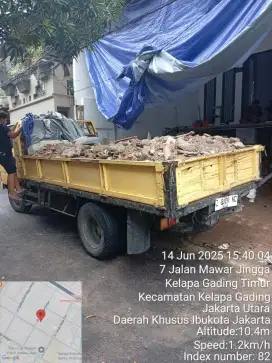 Urugan puing dan buang sampah