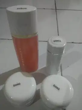 Cream siang sabun pepaya dan toner