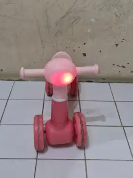 Jual second Exotic Balance Bike ET 2005 - Pink