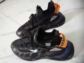 Sepatu sport running casual dll no 42 sol tebal baru gdipake jual saja