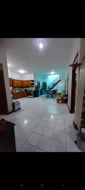 Rumah Strategis 1,5 lantai murah asri dan nyaman, Taman Kopo Indah