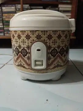 RICE COOKER MIYAKO 0.6L