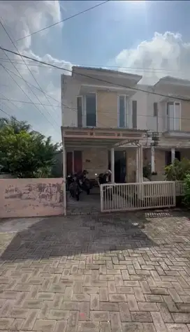 1918.  Rumah De Naila Residence Menganti Gresik