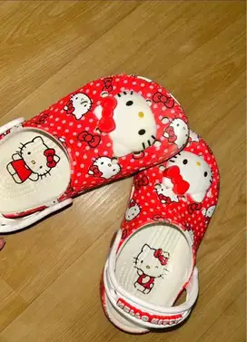 Sandal Crocs Hello Kitty Head Red Anak- Anak Red White (Original)