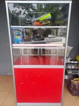Dijual etalase kaca aluminium