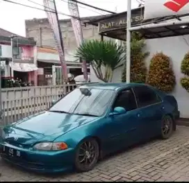 Kaca pintu Honda Civic Genio