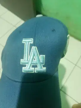 Topi mlb second