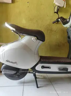 SECOND SEPEDA LISTRIK UWINFLY T60