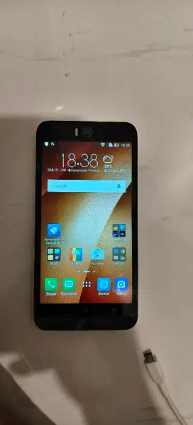 Asus zenfone selfi