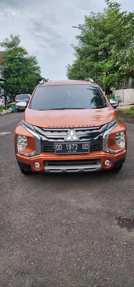 Mitsubishi Xpander Cross AT Hightech