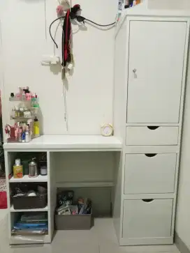 Lemari plus meja belajar baru minimalis
