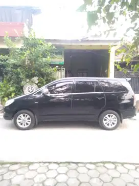 Toyota Kijang Innova 2005 Bensin