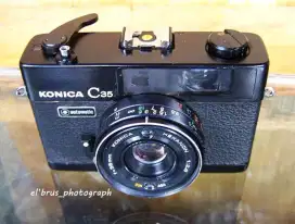 kode*00115*
kamera analog - range finder
KONICA C35 (black)