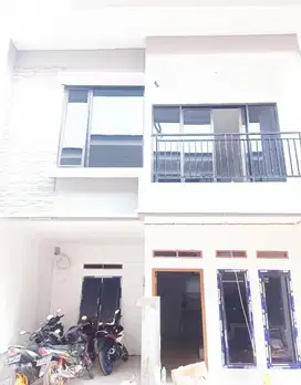 Jual Murah Rumah 2 Lantai Bebas Banjir Lokasi Dekat Stasiun Cakung