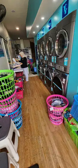 Loker penjaga laundry