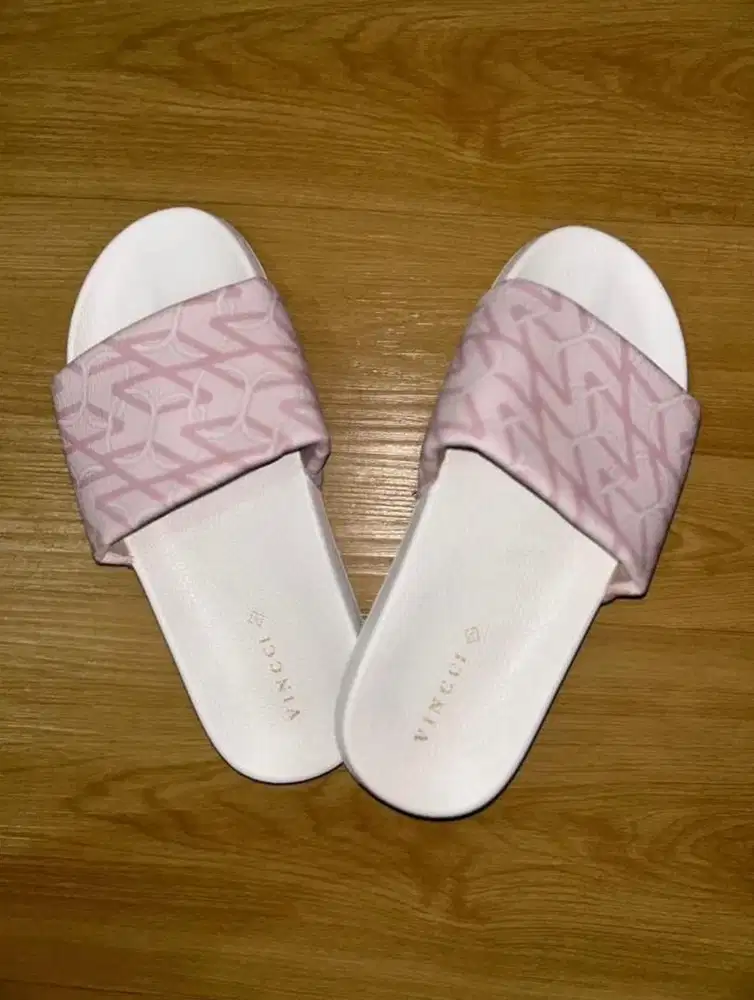 Vincci - Sandal Slide Motif Grafik Polos Warna Nude (Original)