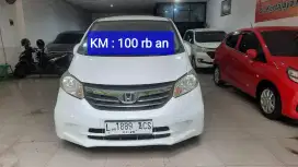 Honda freed 1.5 E psd AT