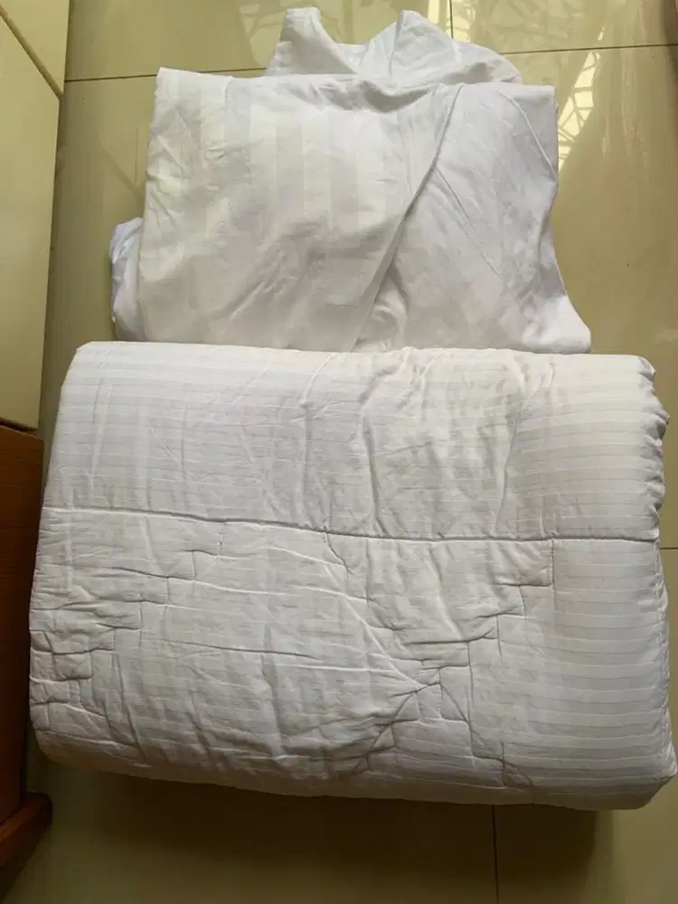 Bedcover Set putih