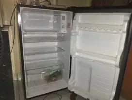 Kulkas 1 pintu merek sharp
