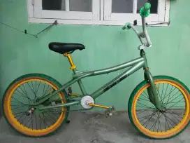 Sepeda BMX GT 24 inch