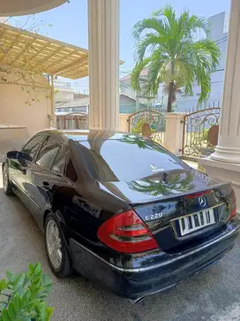 Mercedes Benz e200K - AirSus Hitam Mulus 2004 langsung pakai