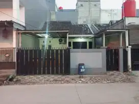 Disewakan Rumah Pusat Kota dekat area Kawasan,Kantor,Kuliner & Wisata.