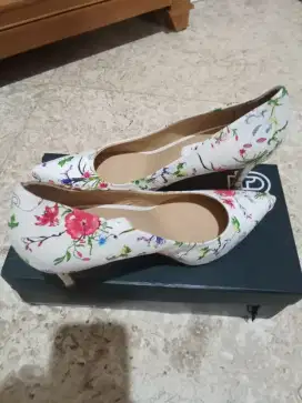 Di jual cepat sepatu heels merk everbest
