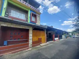 RUMAH 4 LANTAI COCOK UNTUK KOS-KOSAN DI TENGAH KOTA MALANG