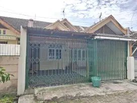 Rumah Dikontrakkan Area Solo Baru dekat The Park, Pakuwon, Fave Hotel