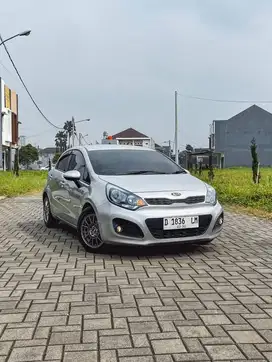 Kia Rio Se Dp 19 jt 2012 Matic