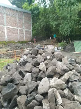 Batu Pondasi/Batu Kewal