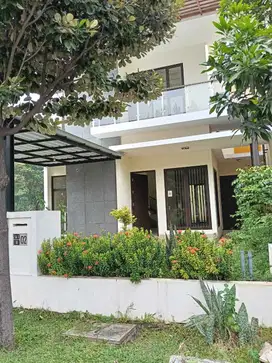 Disewakan Rumah Nyaman di Cluster Arana, Harapan Indah, Bekasi