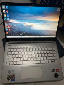 LAPTOP HP REYZEN 3
