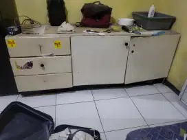 Lemari bufet besar
