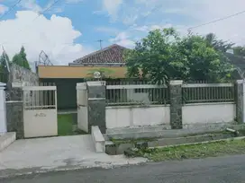 Rumah Klasik Terawat 292m² Lokasi Strategis Laweyan Solo