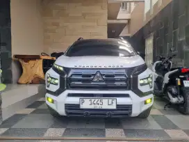 Xpander Cross Elite Limited Edition putih mutiara