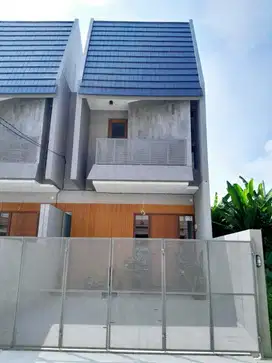 Rumah strategis dan bebas banjir di kodau , 5 menit tol jatiwarna