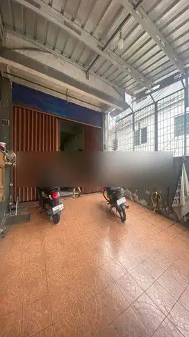 Ruko 5 Lantai Cocok Untuk Usaha dan Tinggal