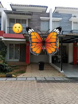 Di jual rumah semi renov semi furnished siap huni startegis di Galaxy