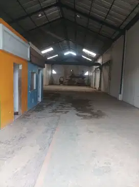 Gudang sewa jalan utama